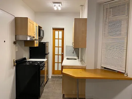 Rented by Performing Assets Corp | media 6