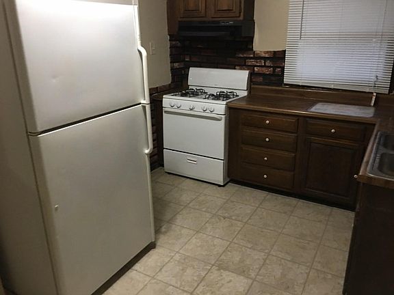 3rd image of 10436 Spring Garden Dr