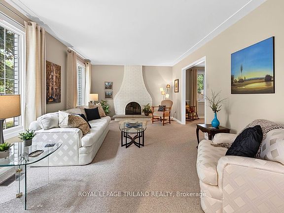 4th image of 1 Milford Cres