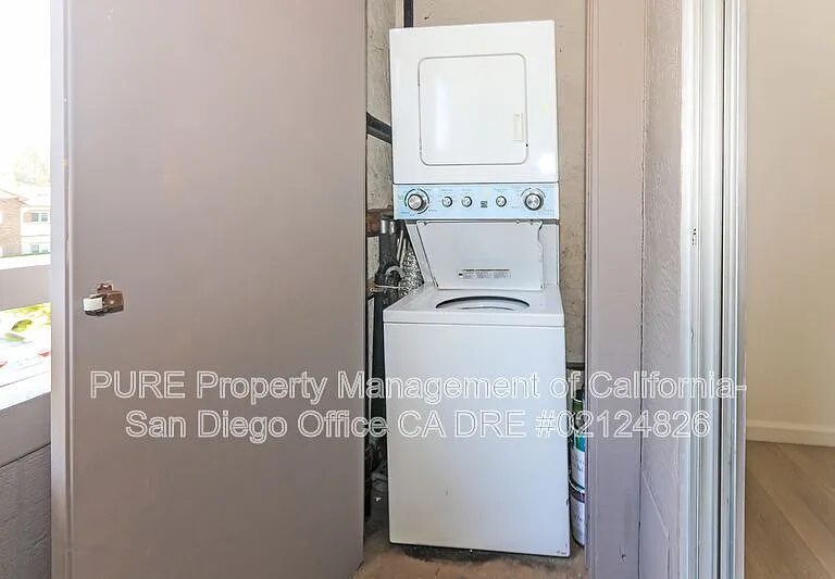 701 Ash Ln #202 — Photo 18