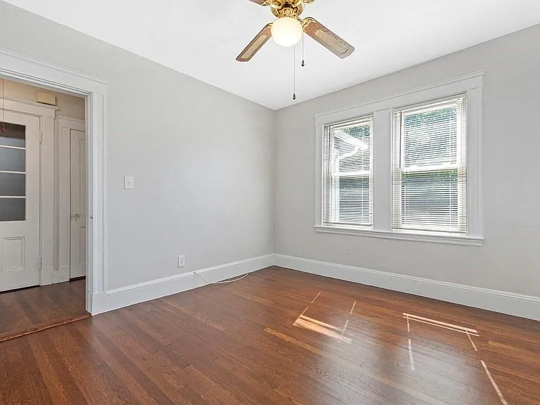 549 Main St #2 — Photo 9