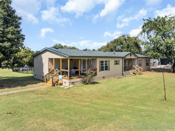 1830 Patton Dr, Sulphur, OK 73086