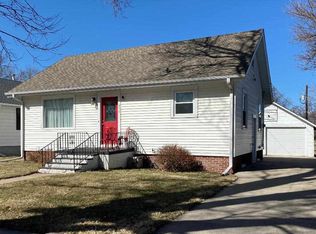 915 E 6th St, Hastings, NE 68901