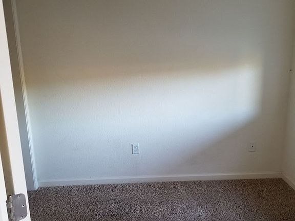 3rd image of 3815 Parkway Pl