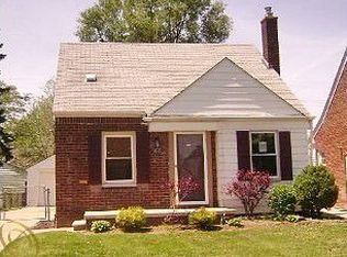 1172 16th St, Wyandotte, MI 48192