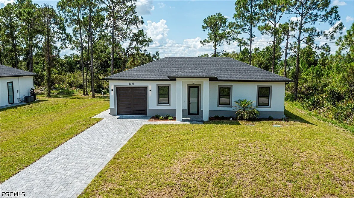 3 bed, 3.0 bath, 1057 sqft, $1,895 — Photo 2