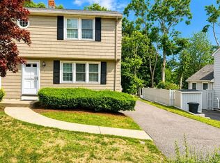 7 Ridge St, Winchester, MA 01890