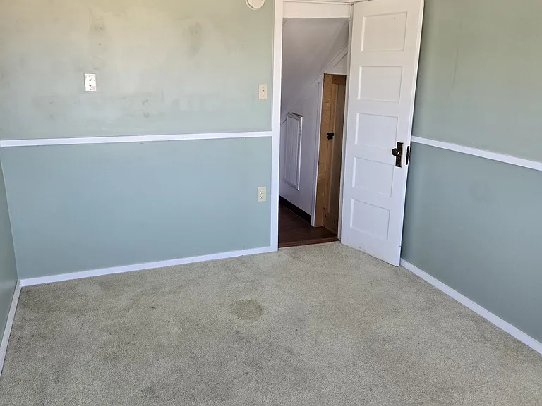 2622 Thomas St — Photo 11