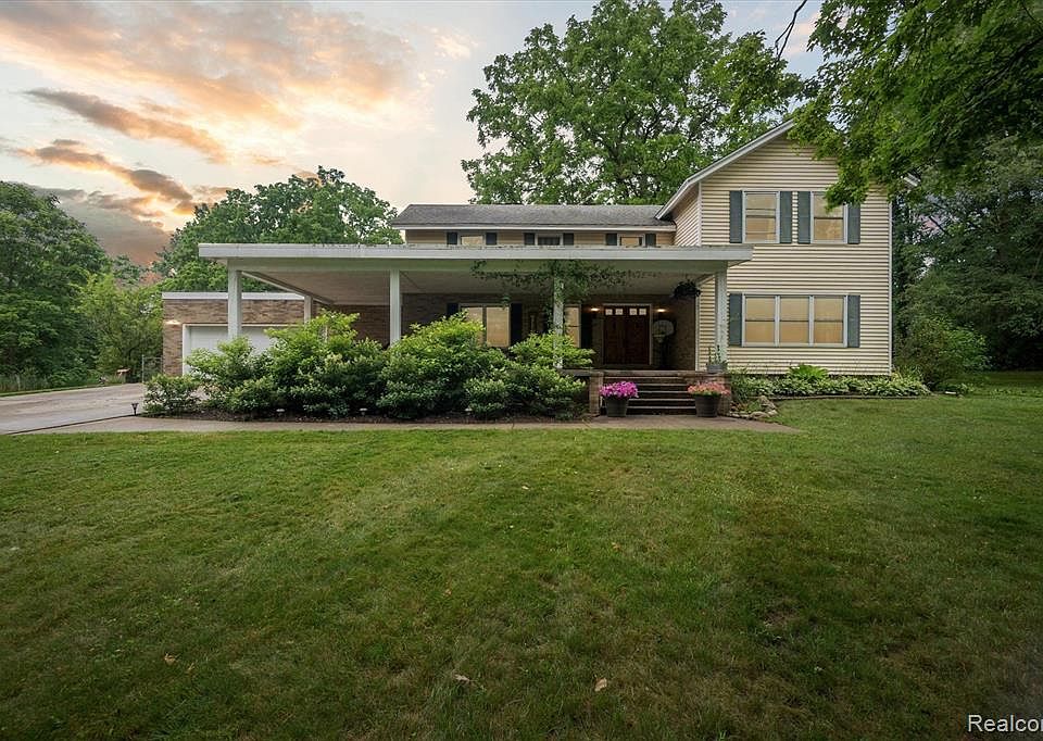 7600 Crosby Lake Rd, White Lake, MI 48386 Zillow