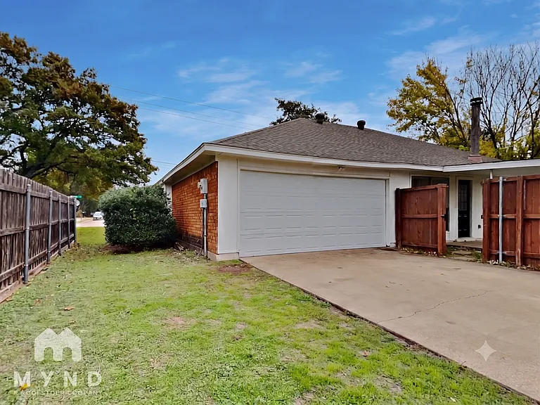 208 S Malone Rd — Photo 20