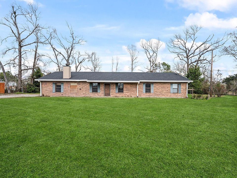 1st image of 16643 Fm 1485 Rd