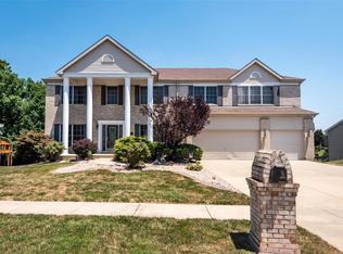 180 Knollhaven Trl, O'Fallon, IL 62269