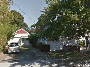 160 Great Neck Rd, Copiague, NY 11726