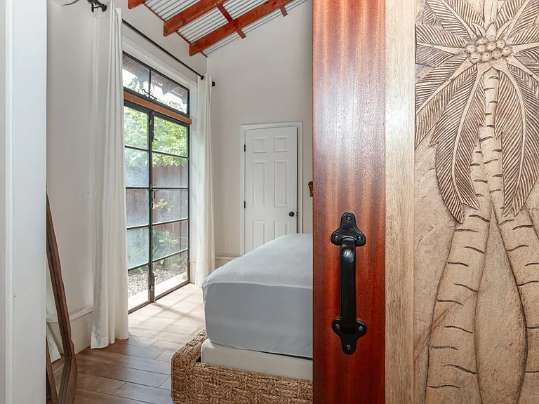 308 Awakea Rd — Photo 23