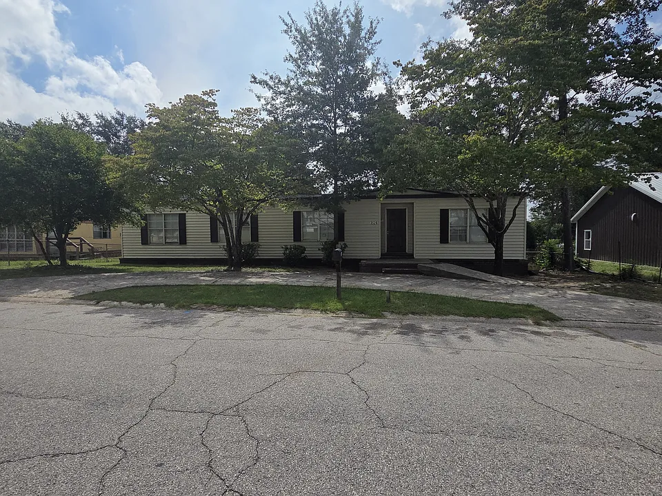 3526 Highview Ct