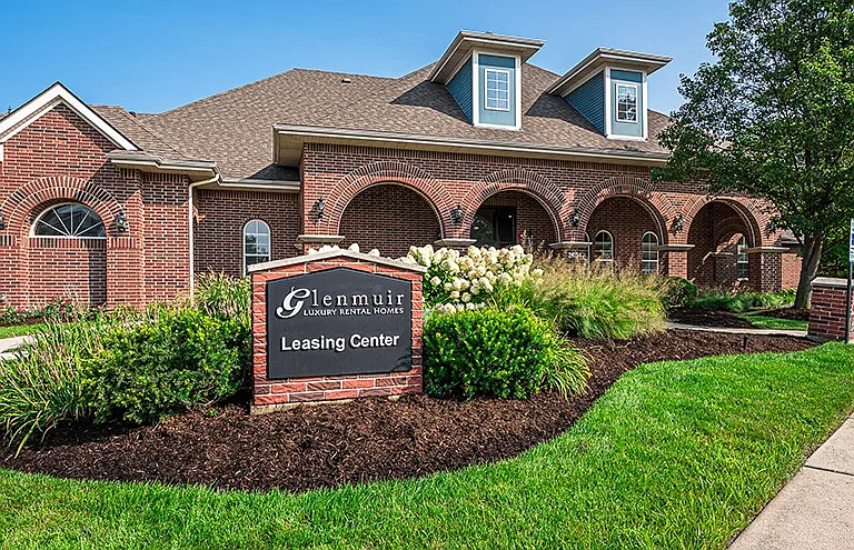 Glenmuir of Naperville Apartments — Photo 5