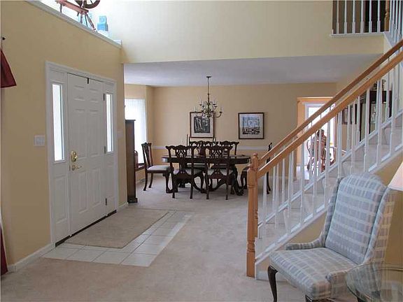 3rd image of 1004 Pinnacle Way