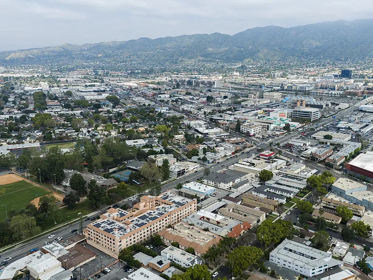 1103 W Angeleno Ave #D — Photo 24