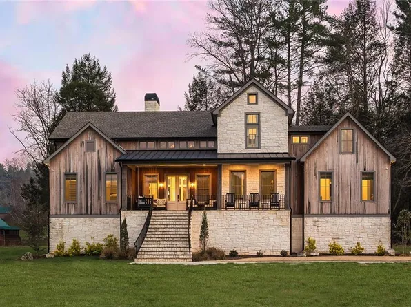 346 Woodeye Cir, Suches, GA 30572