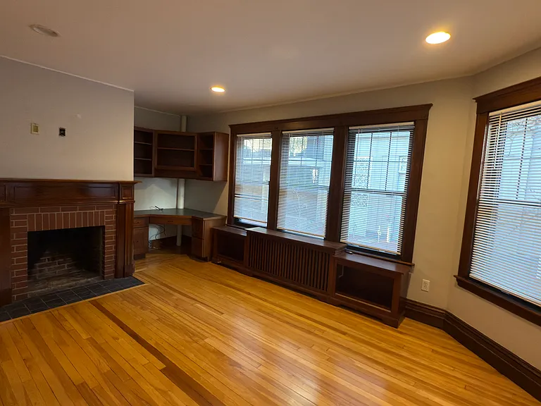 13 Story St #8 — Photo 2