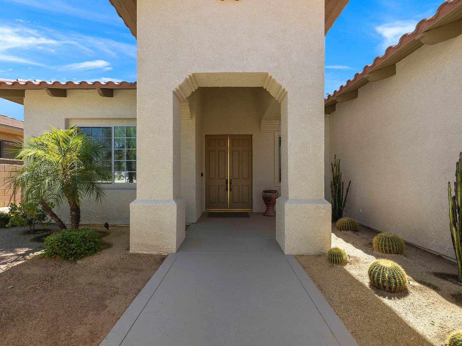 3 bed, 2425 sqft, $4,500 — Photo 4
