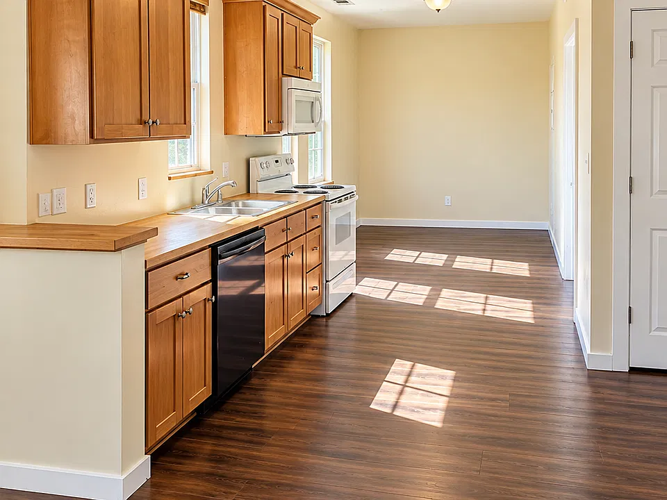 18 W Greencastle Ave #2