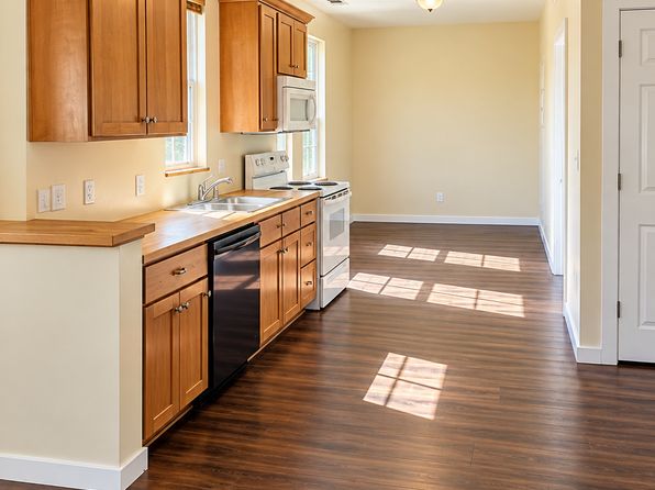 18 W Greencastle Ave #2
