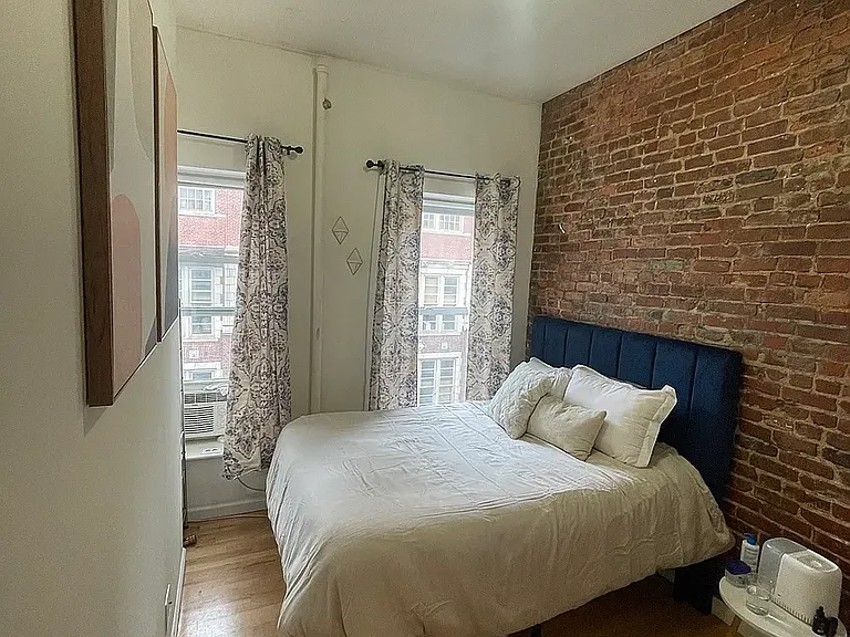 231 E 24th St #6D — Photo 17