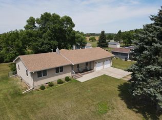 3301 N Ohlman St, Mitchell, SD 57301