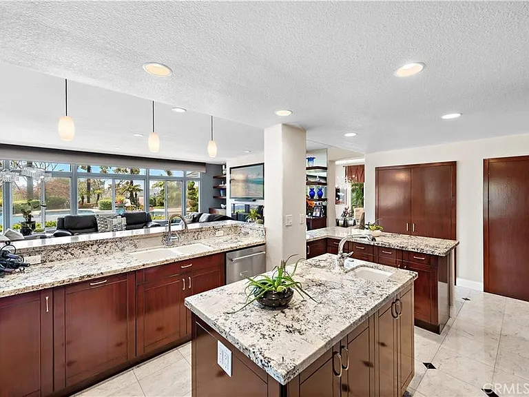 25606 Stratford Pl — Photo 31