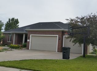 6817 Ridge Point Rd, Lincoln, NE 68512