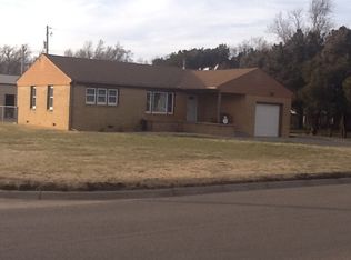 439 S Robbins Rd, Norwich, KS 67118