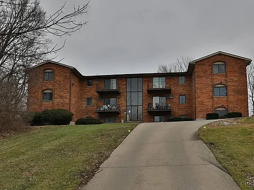 6 Camelot Ct #13 Photo 1