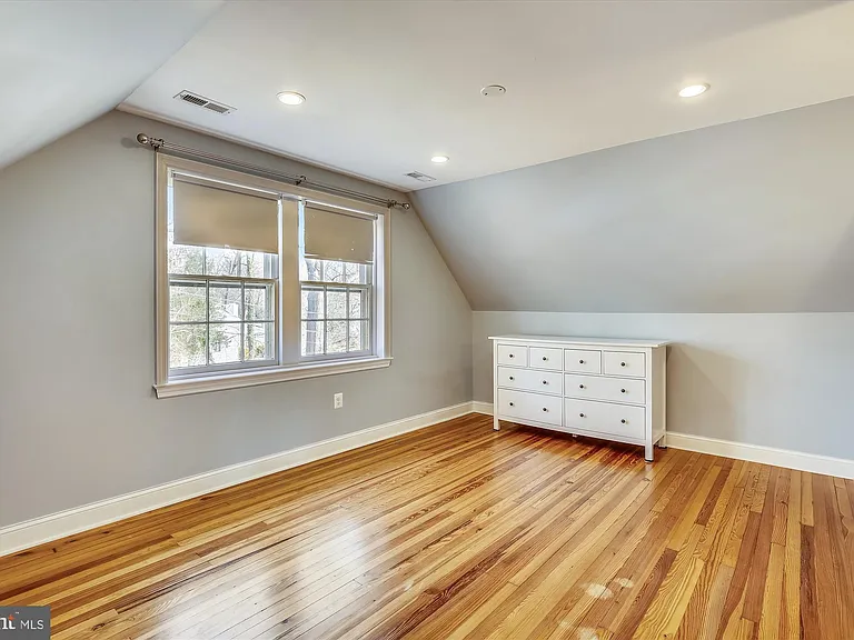 10202 Frederick Ave — Photo 28