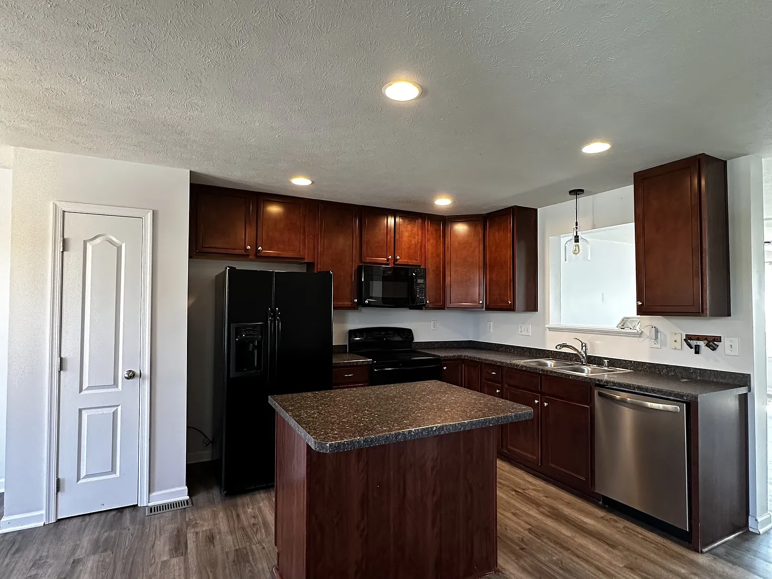 172 Birds Eye View Drive - 1 — Photo 2