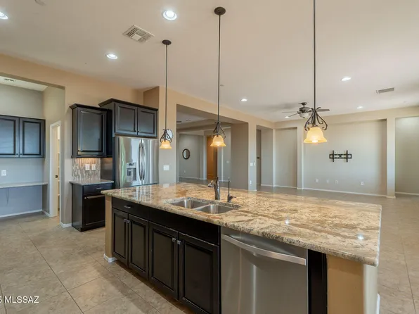 4241 W Golden Ranch Pl, Marana, AZ 85658