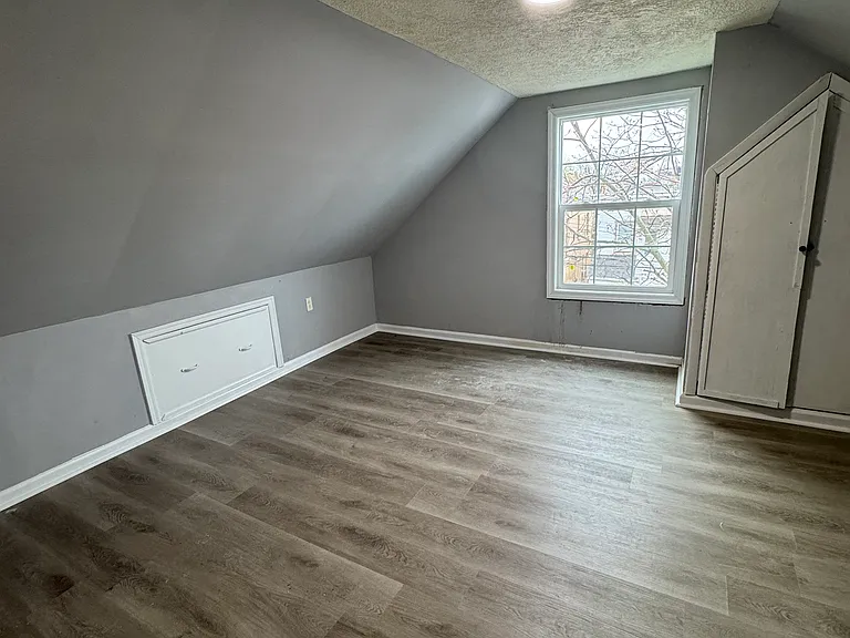 52-54 Ives Ct #3 — Photo 30