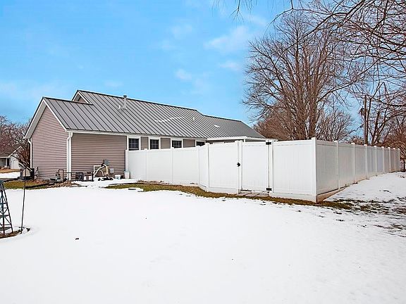 4th image of 25644 Cypress Ct