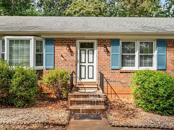 2nd image of 103 Berkley Pl