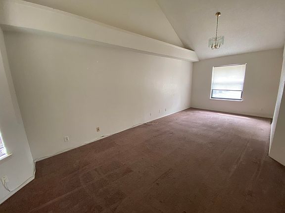 4th image of 1131 Night Hawk Dr
