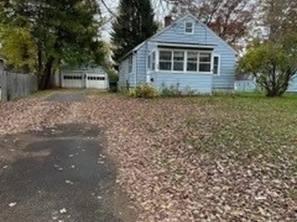 118 Watson Rd, North Syracuse, NY 13212