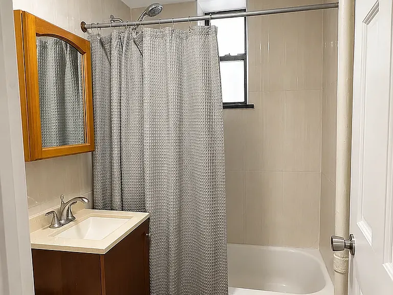 50 Allen St #3A — Photo 6