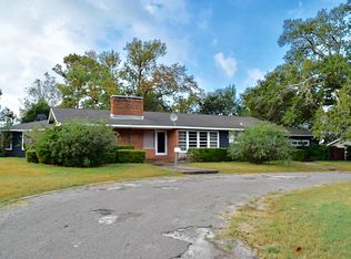 1102 Summit St, Schulenburg, TX 78956