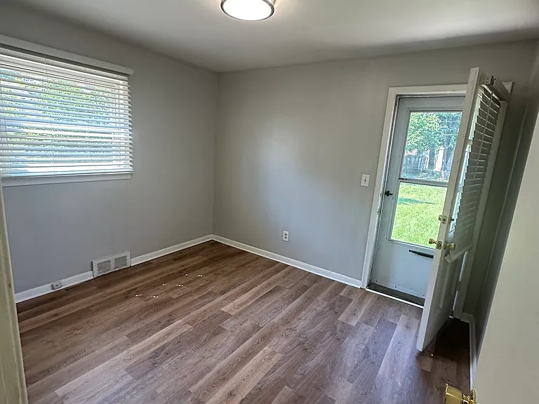 17875 Peters St — Photo 10
