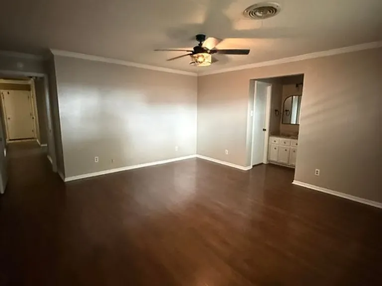 1949 Chimneywood Ct — Photo 9