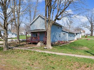 136 E Ohio St, Sibley, IL 61773