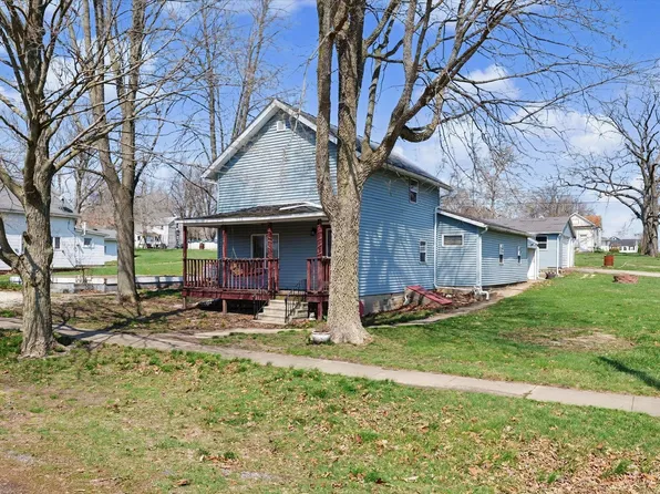 136 E Ohio St, Sibley, IL 61773
