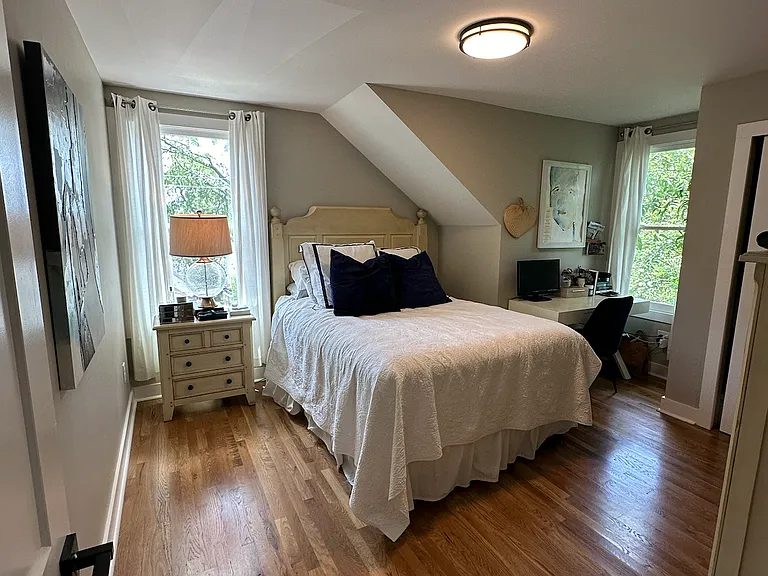 4205B Elkins Ave — Photo 9