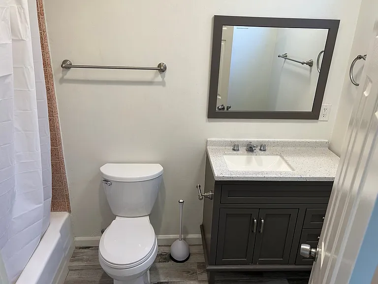 588 E. Mel Avenue - Hermosa Palms — Photo 18