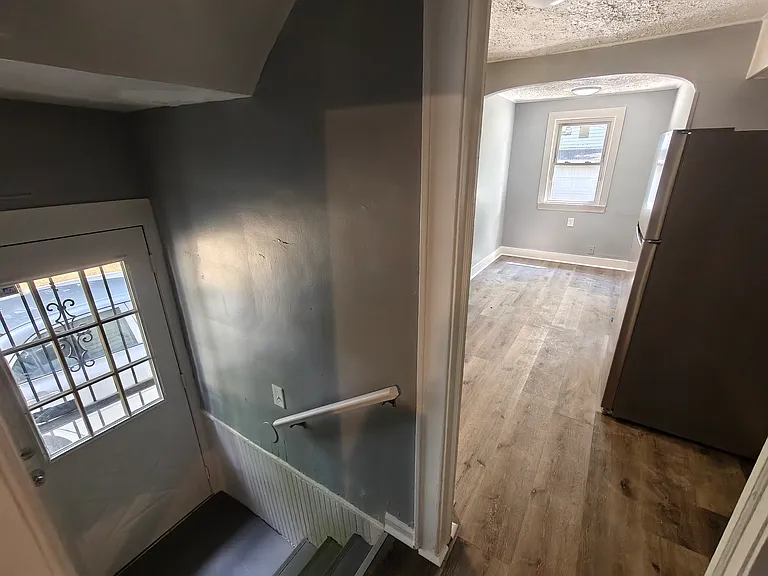 886 Stoner St — Photo 10